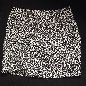 Leopard print mini skirt